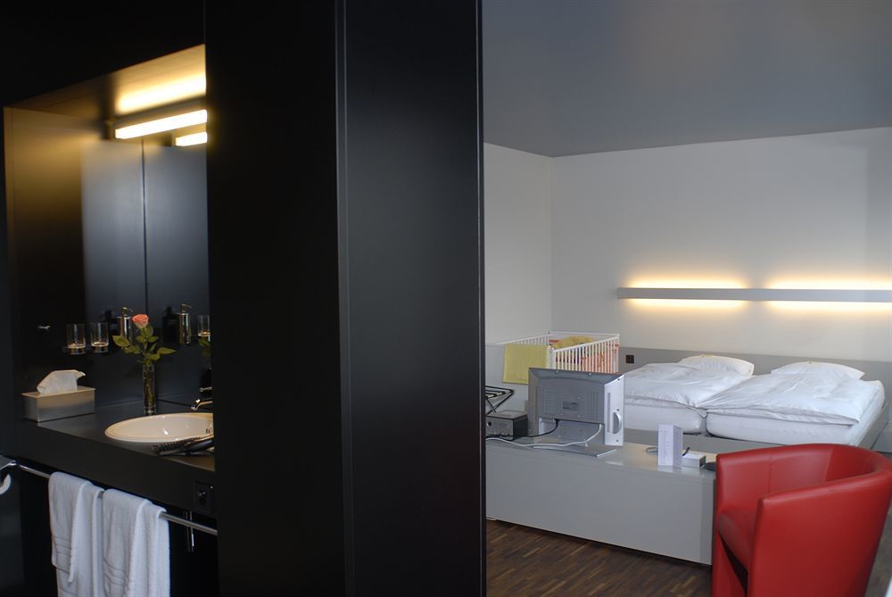 Dasbreitehotel Am Rhein 3*