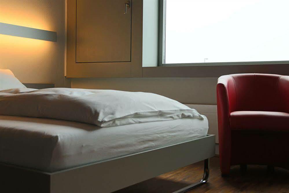 Dasbreitehotel Am Rhein Hotel Basilea