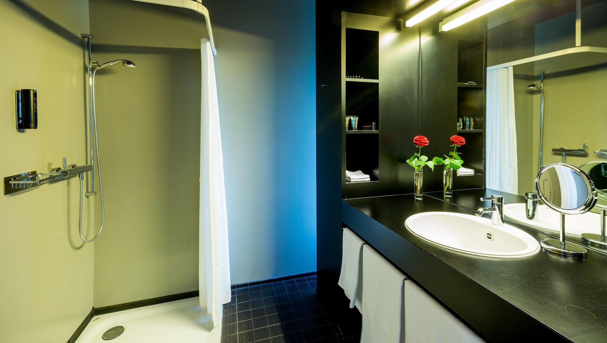 Dasbreitehotel Am Rhein